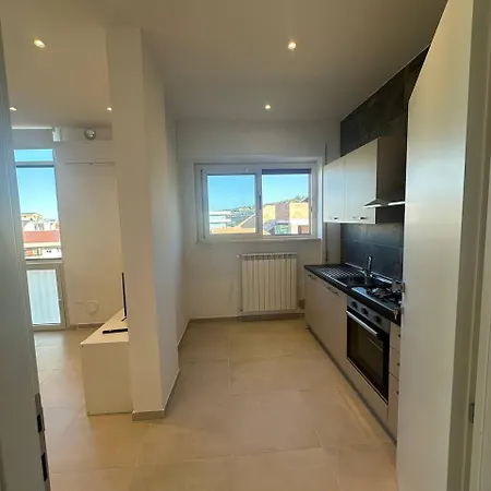 Altomare - Marina 瓦斯托