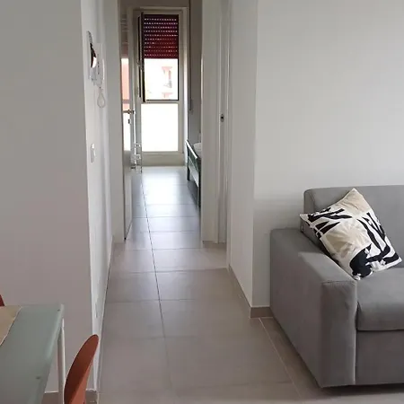 Altomare - Marina 瓦斯托